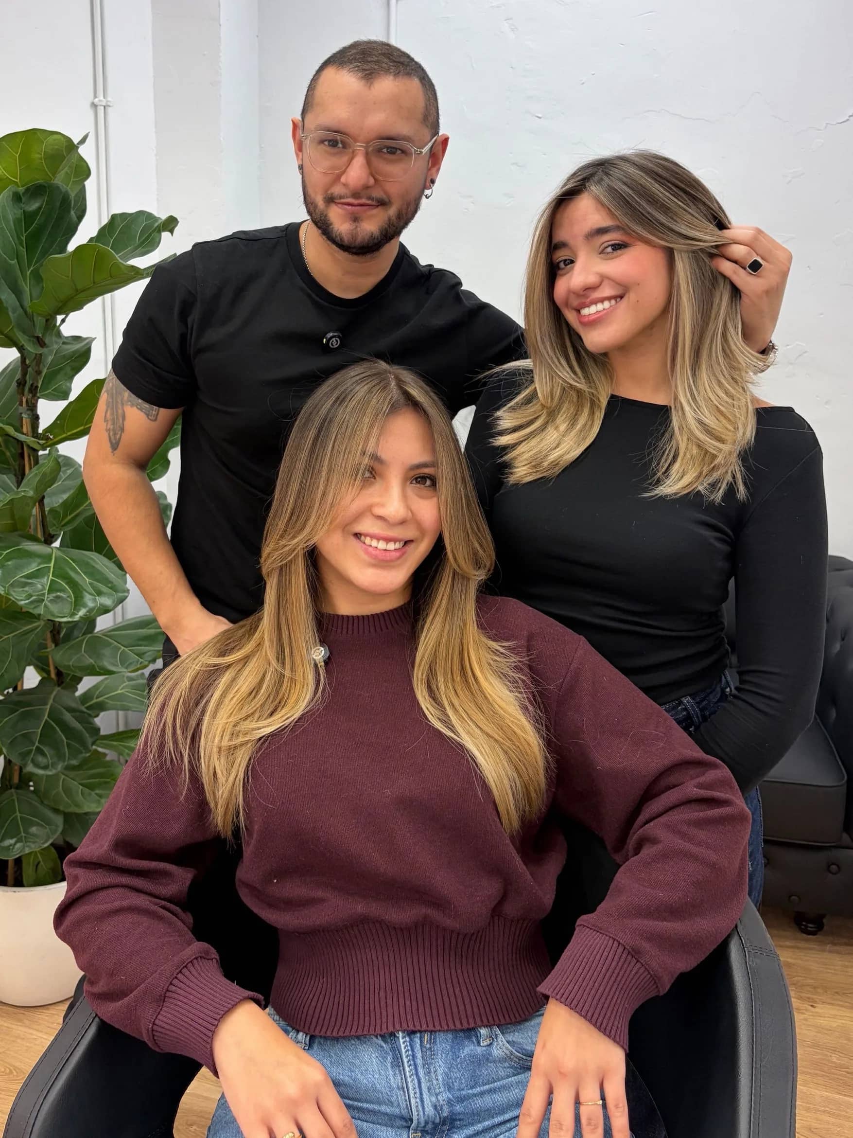 Resultado de color rubio con cliente y estilistas en Gago by Andrés Barcelona