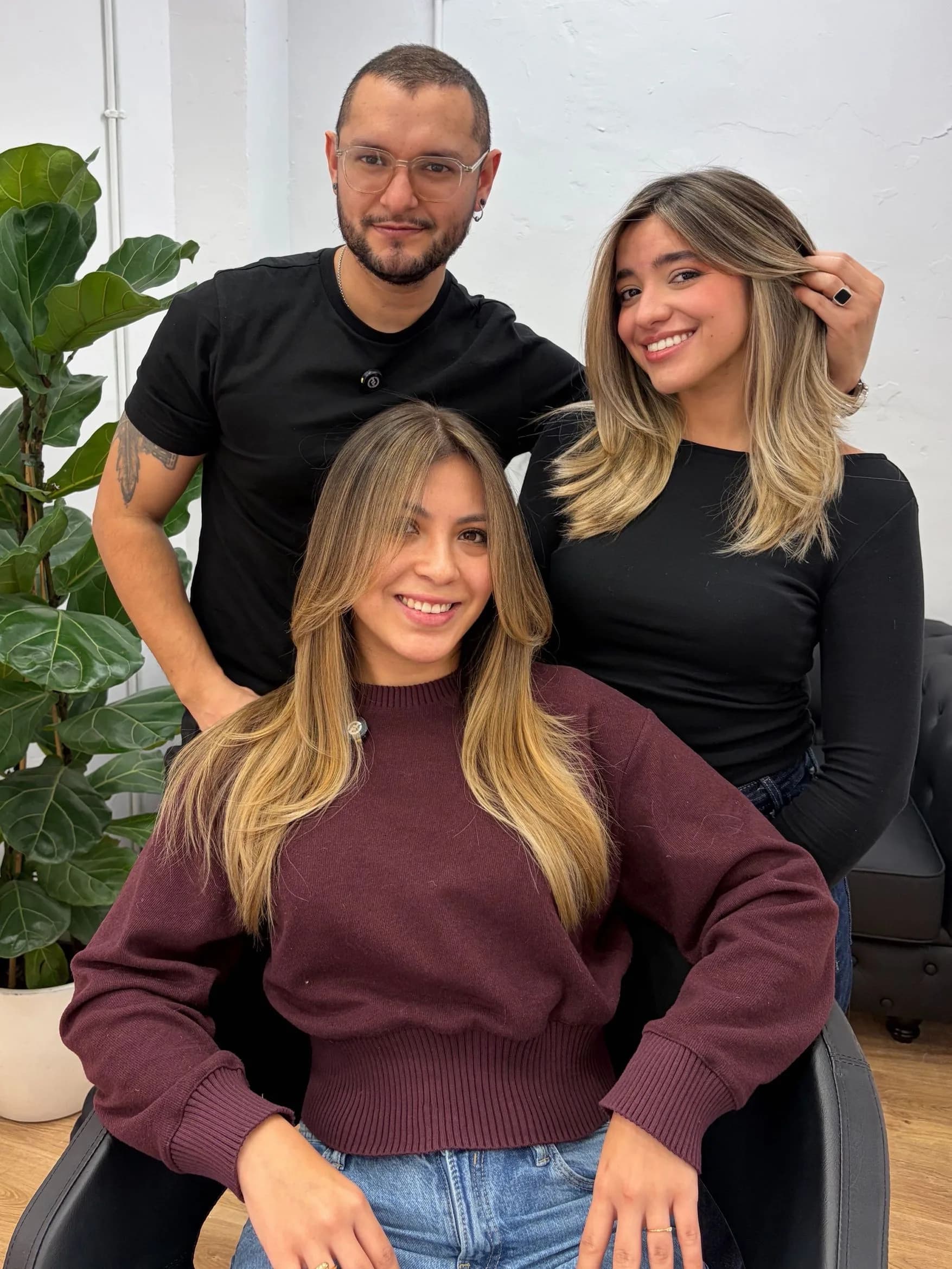 Resultado de color rubio con cliente y estilistas en Gago by Andrés Barcelona